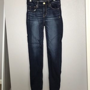 american eagle dark wash super stretch jeans